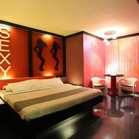 Victoria Court Suites Pasig Exteriör bild