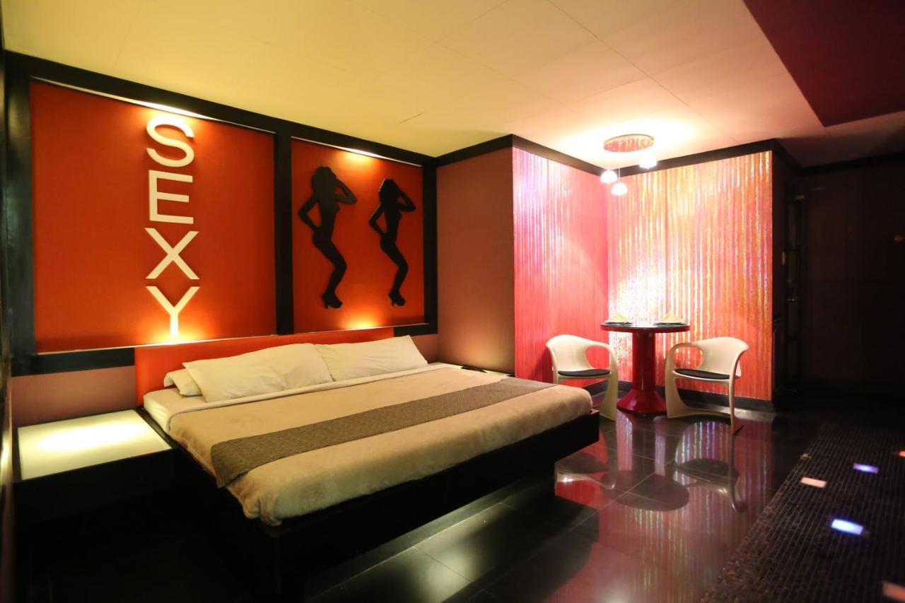 Victoria Court Suites Pasig Exteriör bild